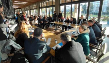 KAYMAKAM HALKA GÖRMEK İSTEDİĞİ GERÇEK DEVLETİNİ GÖSTERİYOR