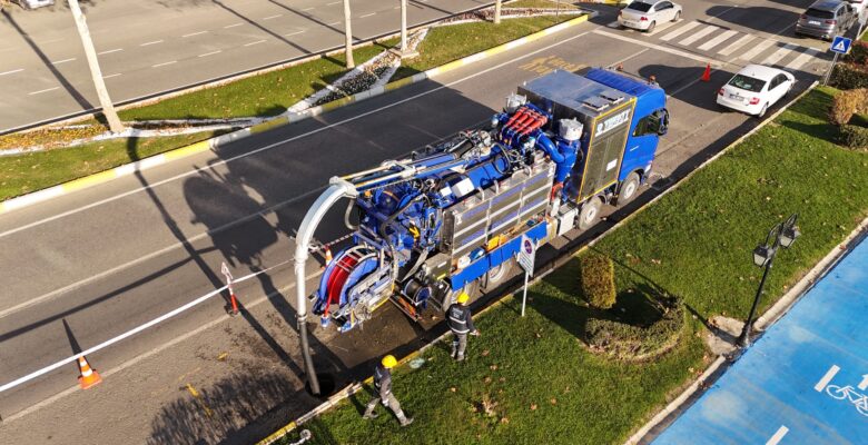 TESKİ’NİN YENİ NESİL KOMBİNE KANAL TEMİZLEME ARACI SAHADA