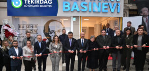 KADİR ALBAYRAK 10 YILDA YAPMADI CANDAN BAŞKAN YAPTI