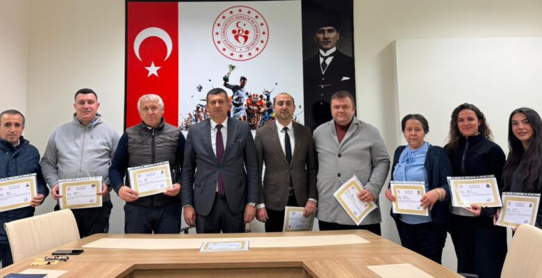 KAYMAKAM NİYAZİ ERTEN ÖDÜLLENDİRDİ