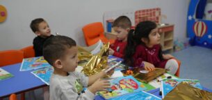 BAŞKAN MÜGE YILDIZ TOPAK, ÖĞRENCİLERİN KARNE HEYECANINA ORTAK OLDU