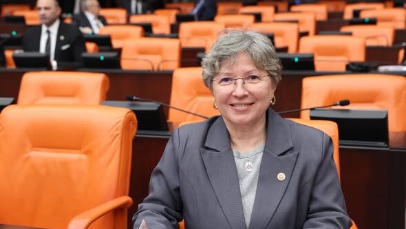 MİLLETVEKİLİ NURTEN YONTAR DMD HASTASI GÖKALP’E BÜYÜK DESTEK