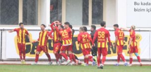 ÇORLU 1947 RAKİBİNİ GEÇTİ HAKEMİ GEÇEMEDİ