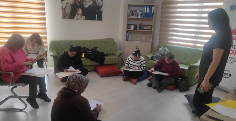 KADINLAR DAYANIŞMA ÇATISI ALTINDA GÜÇLENİYOR