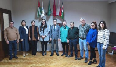 KAYMAKAM ERTEN’DEN ÇORLU ÇERKES DERNEĞİNE ZİYARET