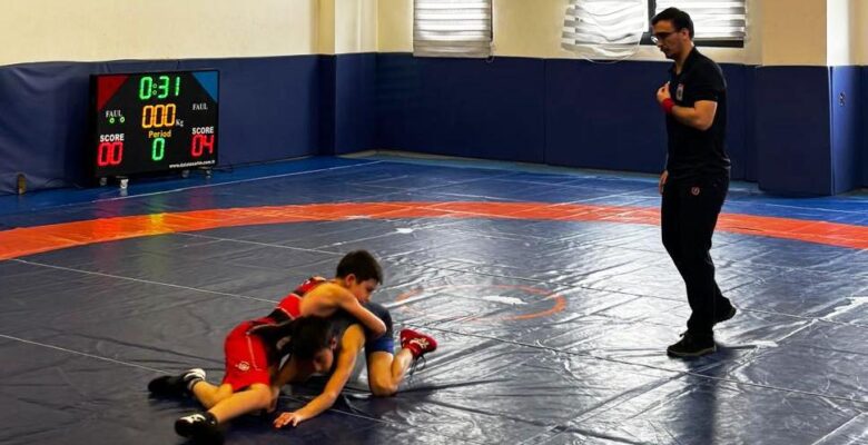 KÜÇÜK PEHLİVANLAR ÇORLU DA YARIŞTI