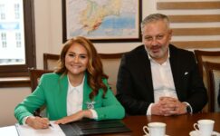 MİLYONLARI ÇALMADI CEBİNDEN MİLYONLARI HARCIYOR