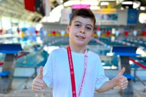 TEKİRDAĞ’LI MİNİK YÜZÜCÜLERDEN BÜYÜK BAŞARI