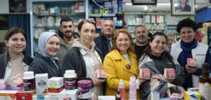 BAŞKAN MÜGE YILDIZ TOPAK ESNAF VE VATANDAŞLARIN KANDİLİNİ KUTLADI