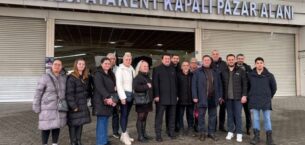 MERT YILMAZ VE EKİBİ PAZARCI ESNAFITYLA BULUŞTU