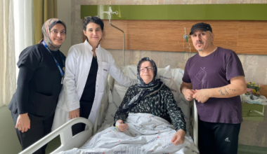 YÜKSEK RİSKLİ RAHİM KANSERİ AMELİYATI BAŞARIYLA GERÇEKLEŞTİRİLDİ