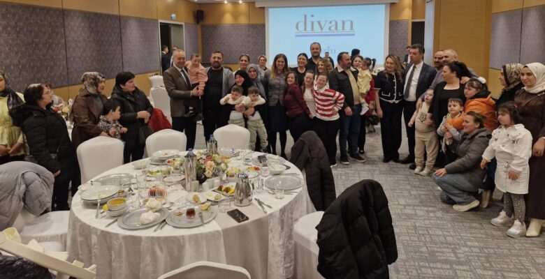 DOWN SENDROMLU ÇOCUKLAR İFTARDA BİR ARAYA GELDİ