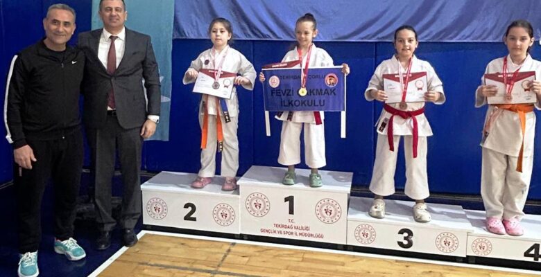 80 SPORCUNUN KATILIMIYLA KARETE ŞAMPİYONASI YAPILDI