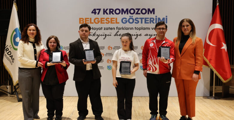 DOWN SENDROMU FARKINDALIĞINDA ANLAMLI GÖSTERİM