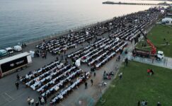 KADİR GECESİ ŞEREFİNE DEV İFTAR