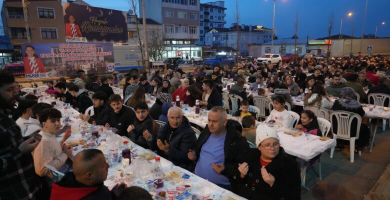 RAMAZAN COŞKUSU BİNLERCE VATANDAŞIN KATILIMI İLE ULAŞ MAHALLESİNDE YAŞANDI