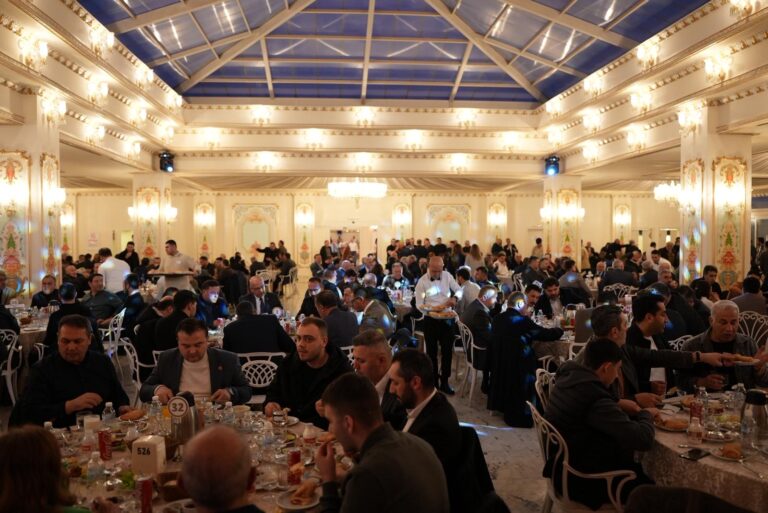 ÇORLU TARİHİ BİR GECE YAŞADI