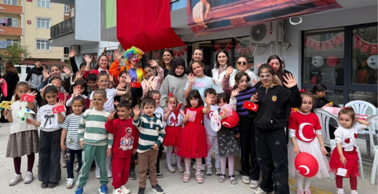 KAPAKLI’DA “23 NİSAN ÇOCUK ŞENLİĞİ” İLE COŞKULU KUTLAMA