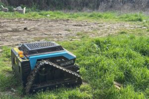 YENİ NESİL OT BİÇME ROBOTU HİZMETE GİRDİ