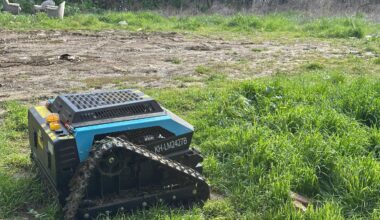 YENİ NESİL OT BİÇME ROBOTU HİZMETE GİRDİ