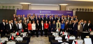 CANDAN BAŞKAN YENİDEN TRAKYA’NIN BAŞKANI OLARAK SEÇİLDİ: “BİRLİKTE GÜÇLÜYÜZ, BİRLİKTE TRAKYA’YIZ”