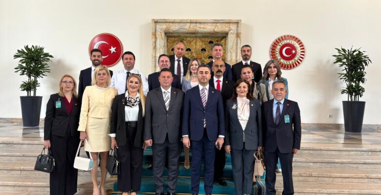 ÇORLU CHP DE UZUN YILLARDIR BÖYLE BİR ZYARET OLMADI