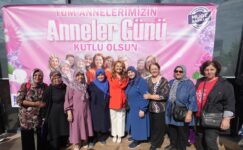 ERGENE’DE ANNELER GÜNÜ COŞKUYLA KUTLANDI: BİNLERCE ANNE VE ÇOCUK BİR ARAYA GELDİ! ERGENE’DE ANNELER GÜNÜ COŞKUYLA KUTLANDI: BİNLERCE ANNE VE ÇOCUK BİR ARAYA GELDİ!