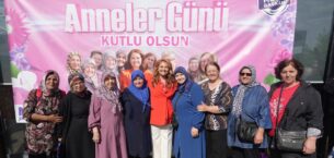 ERGENE’DE ANNELER GÜNÜ COŞKUYLA KUTLANDI: BİNLERCE ANNE VE ÇOCUK BİR ARAYA GELDİ!