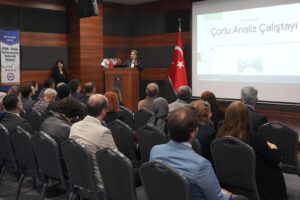 BAŞKAN MÜGE YILDIZ TOPAK MESLEKİ EĞİTİM ÇALIŞTAYINA KATILDI!