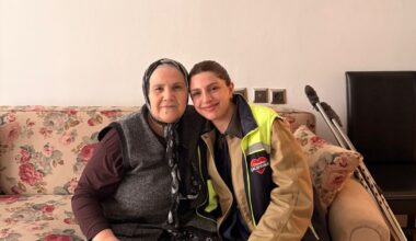 ŞEHİT AİLELERİ VE GAZİLERE BAYRAM ZİYARETİ