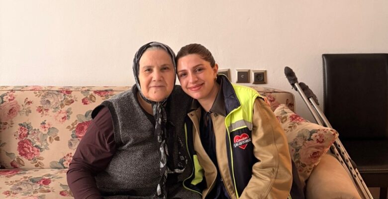 ŞEHİT AİLELERİ VE GAZİLERE BAYRAM ZİYARETİ