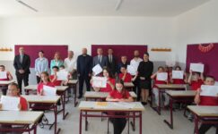 BAŞKAN MÜGE YILDIZ TOPAK, ÖĞRENCİLERİN KARNE COŞKUSUNA ORTAK OLDU!