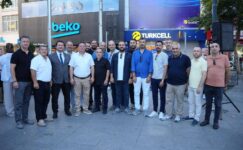 YİNE ARANIZDA YİNE YANINIZDAYIM YİNE ARANIZDA YİNE YANINIZDAYIM