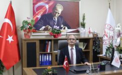 DEVLETİN GERÇEK YÜZÜNÜ GÖSTERMEK İÇİN ÇABALAYAN ADAM