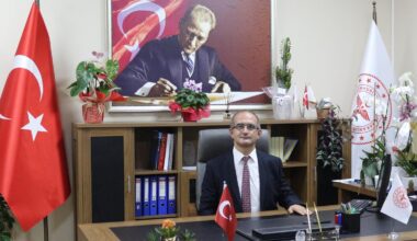 DEVLETİN GERÇEK YÜZÜNÜ GÖSTERMEK İÇİN ÇABALAYAN ADAM