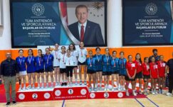 TEKİRDAĞ BADMİNTON KIZ TAKIMI ŞAMPİYON OLDU