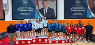 TEKİRDAĞ BADMİNTON KIZ TAKIMI ŞAMPİYON OLDU