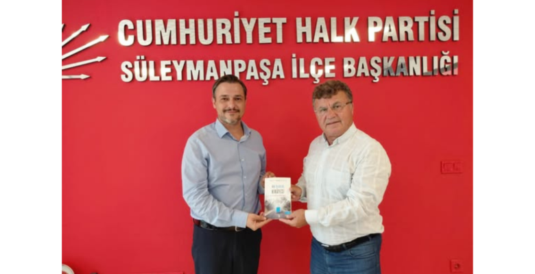 SİYASETE GİRİYOR MU???