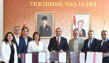 NARİN AİLESİ YAPTIĞI ESERLERİYLE TAKTİR TOPLUYOR