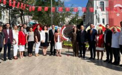TEKİRDAĞ’DA 30 AĞUSTOS TÖRENİNDE ÇELENK KAVGASI YAŞANDI TEKİRDAĞ’DA 30 AĞUSTOS TÖRENİNDE ÇELENK KAVGASI YAŞANDI