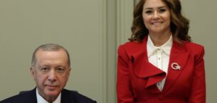 BİZ BU MİLLETE EFENDİ OLMAYA DEĞİL, HİZMETKAR OLMAYA GELDİK!