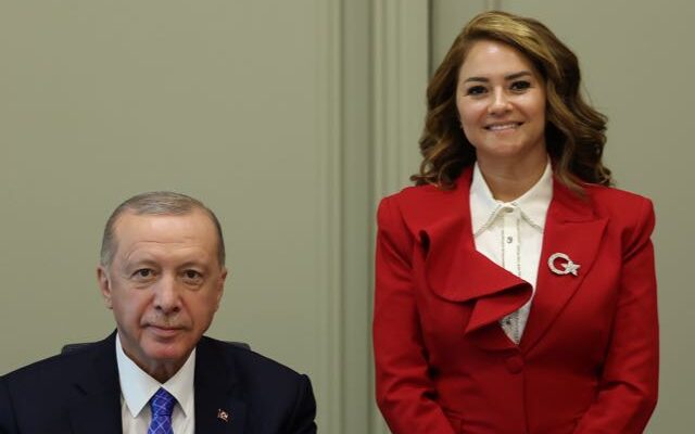 BİZ BU MİLLETE EFENDİ OLMAYA DEĞİL, HİZMETKAR OLMAYA GELDİK!