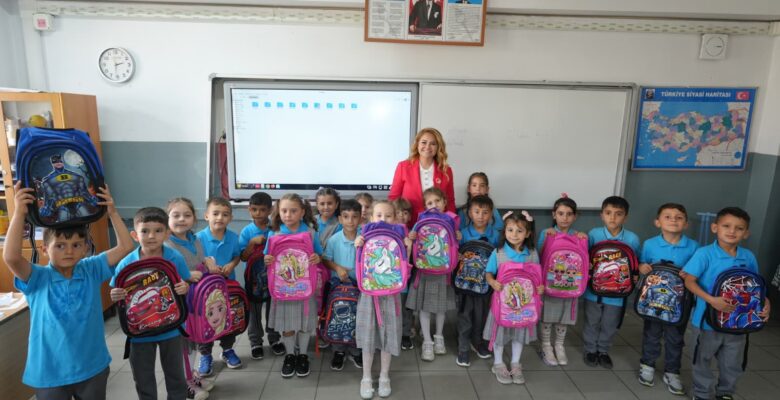 MÜGE BAŞKAN’DAN ÖĞRENCİLERİN EĞİTİMİNE DESTEK!